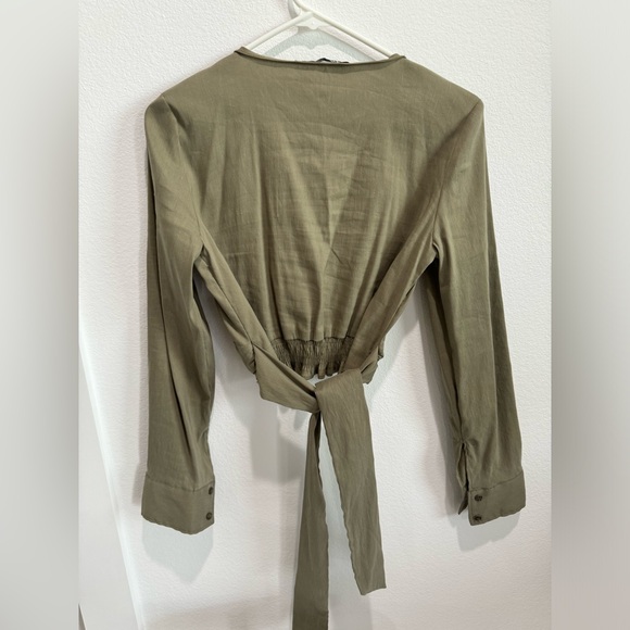 Zara olive green, Long sleeve,  linen tie back crop top - Picture 4 of 7